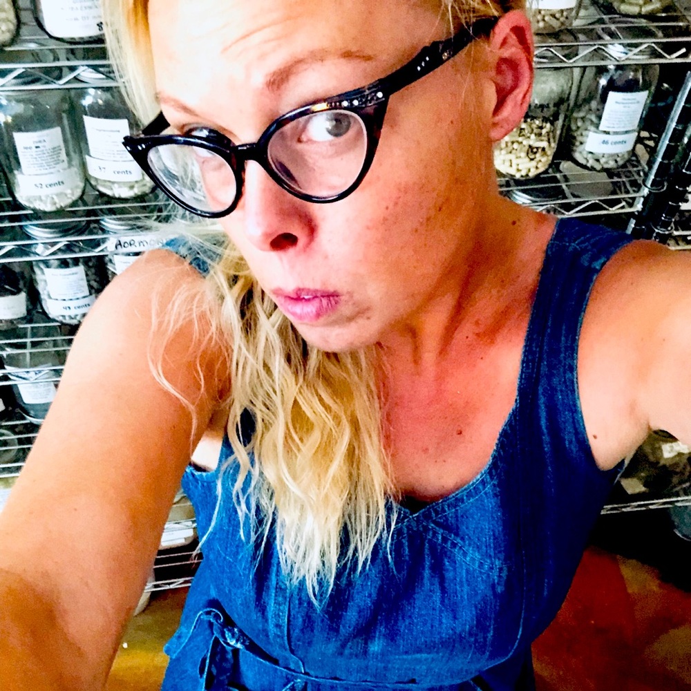 Meet your Posher, Chloe